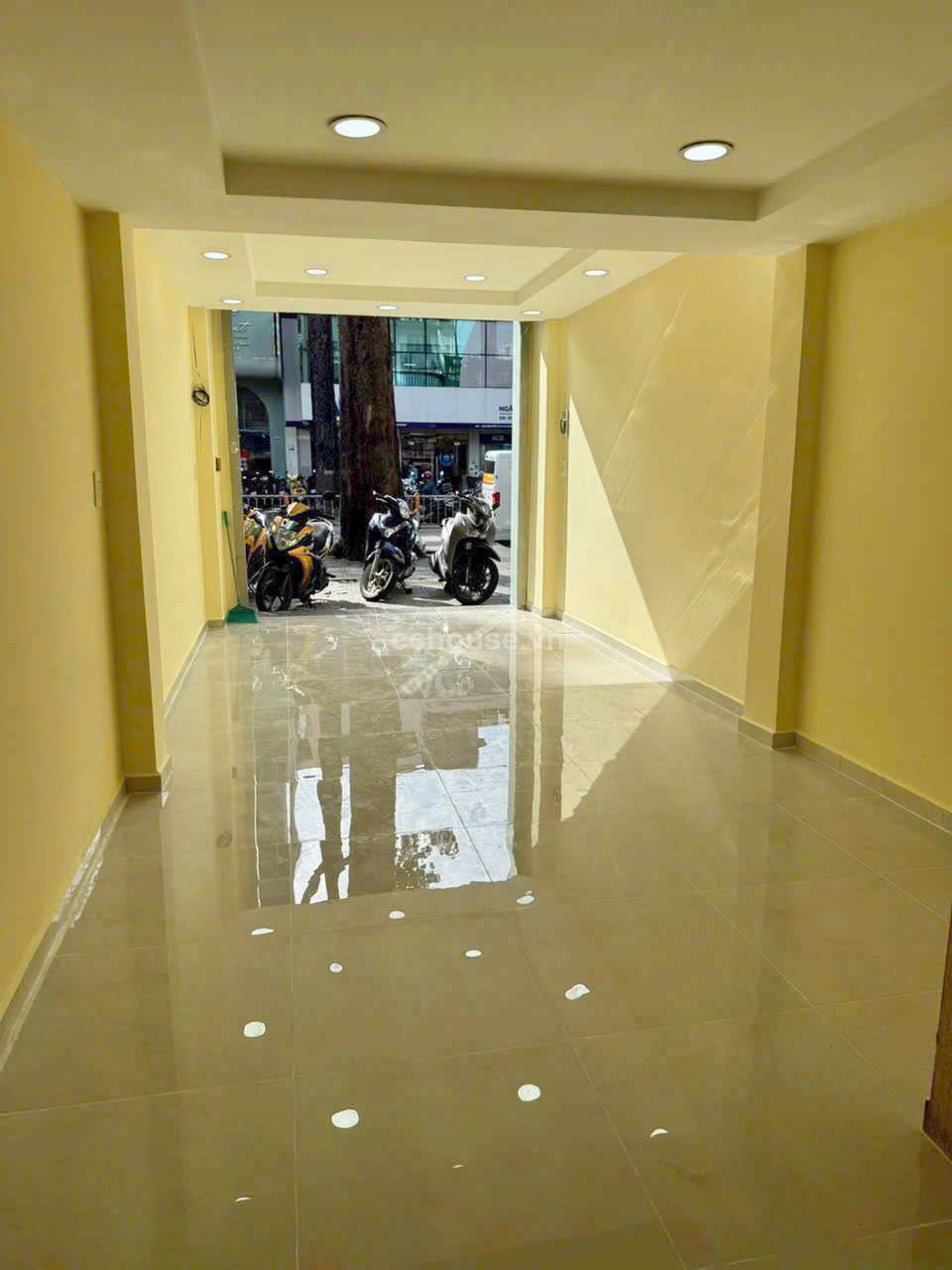 Bán nhà 4 Tầng Mặt tiền KD Nguyễn Tri Phương phường 4 quận 10
