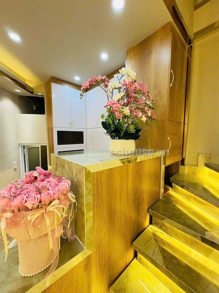 Bán nhà hẻm Thăng Long, P.Tân Sơn Nhất. DT 3.9x10m, 4 tầng