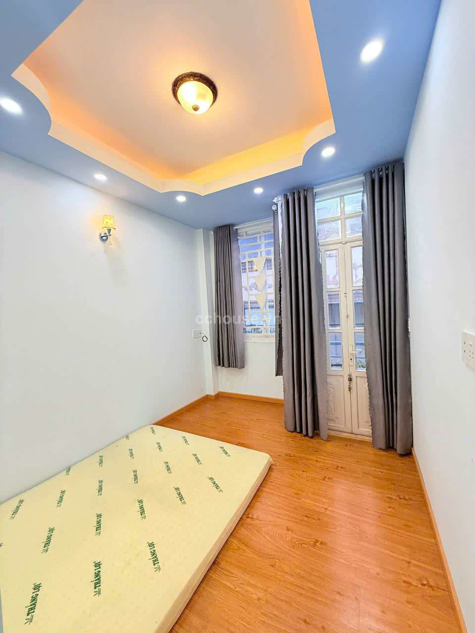Bán nhà 6 tầng hẻm Nguyễn Đình Chiểu phường 4 quận 3