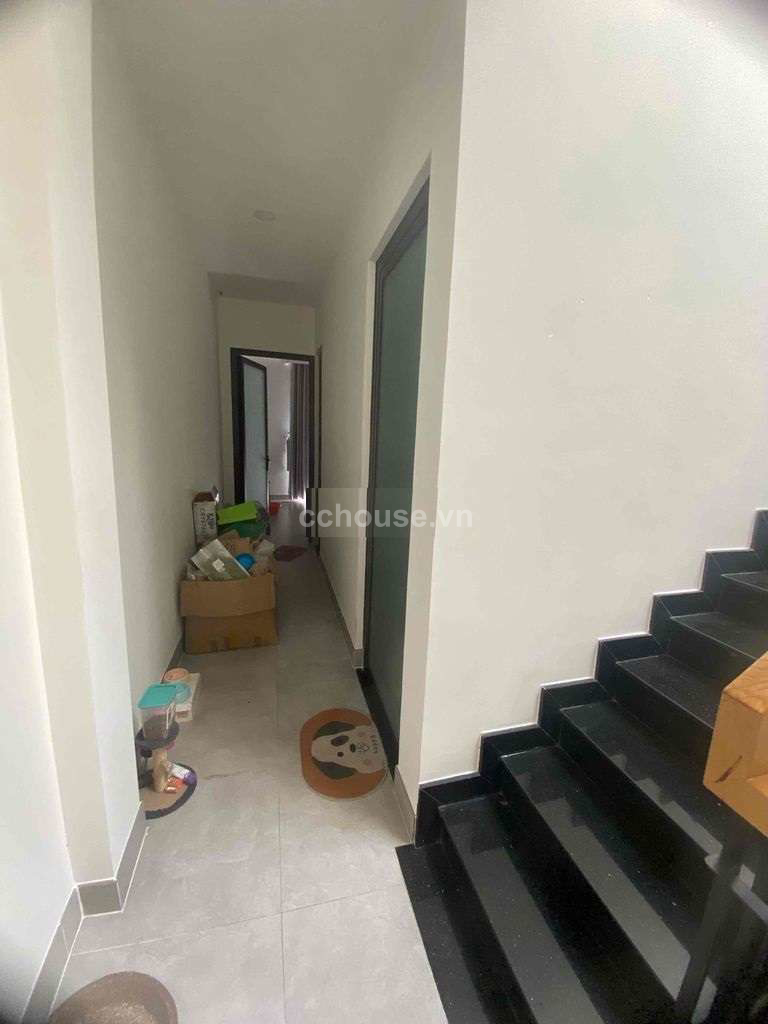 Bán nhà MT Sơn Hưng, P.Bảy Hiền. DT 4.35x13m, 3 tầng ST