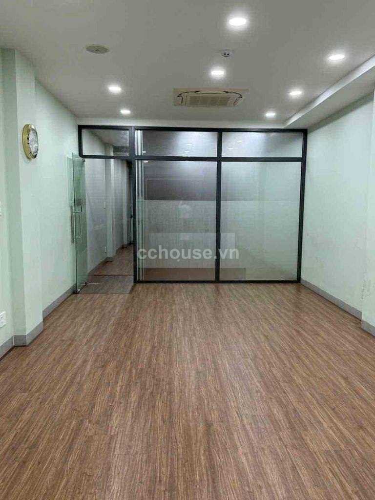 Cho thuê nhà MT Hùng Vương, P.Chợ Quán. DT 4.1x42m, hầm 5 tầng