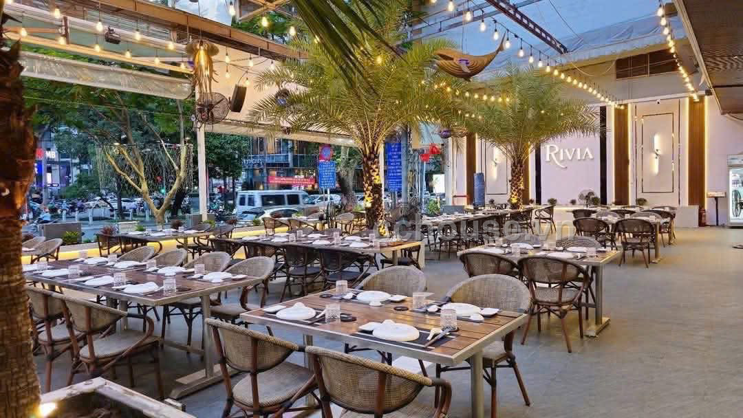  Chuyển nhượng mặt tiền 18 Nguyễn Cư Trinh, P. Nguyễn Cư Trinh , Quận 1