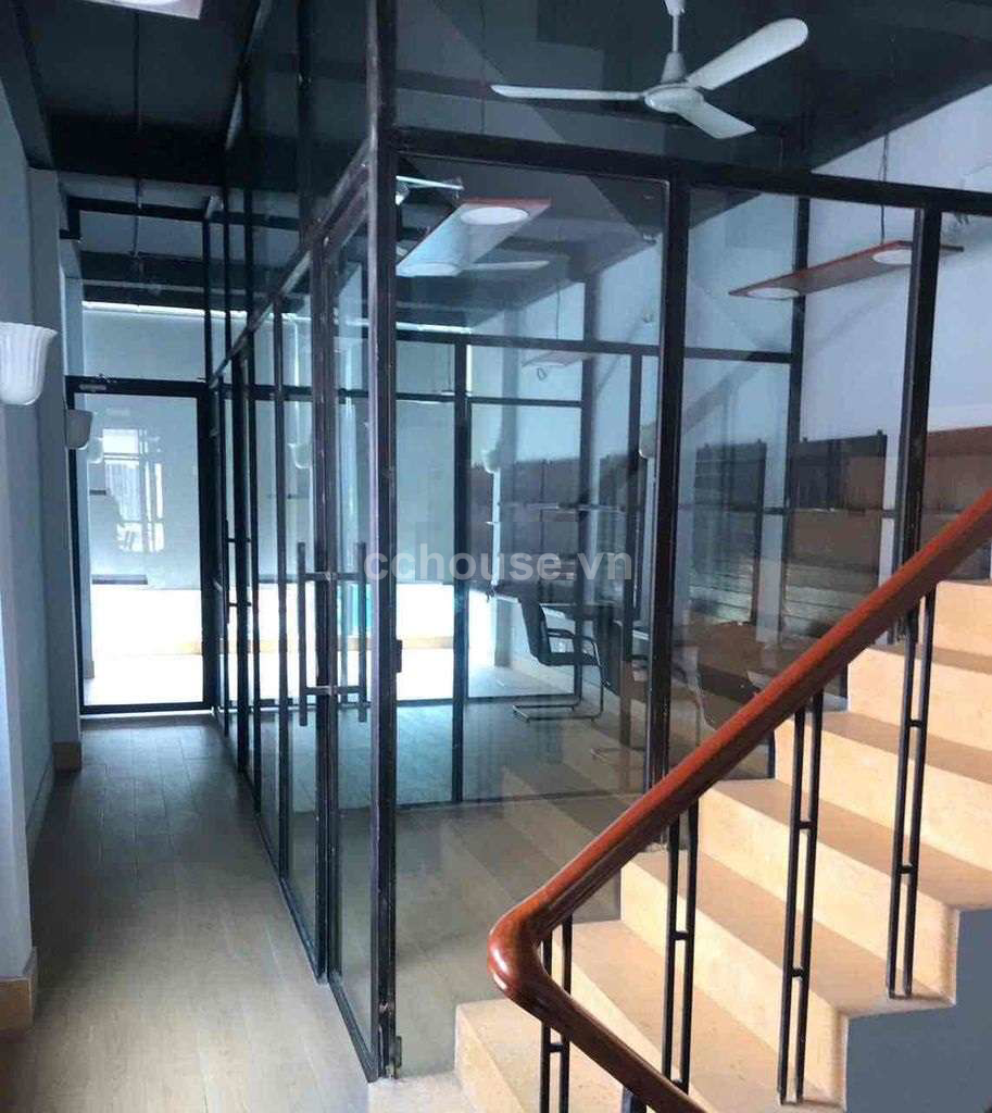 Cho thuê nhà MT Phan Văn Trị, P.Hạnh Thông. DT 5x20m, 4 tầng