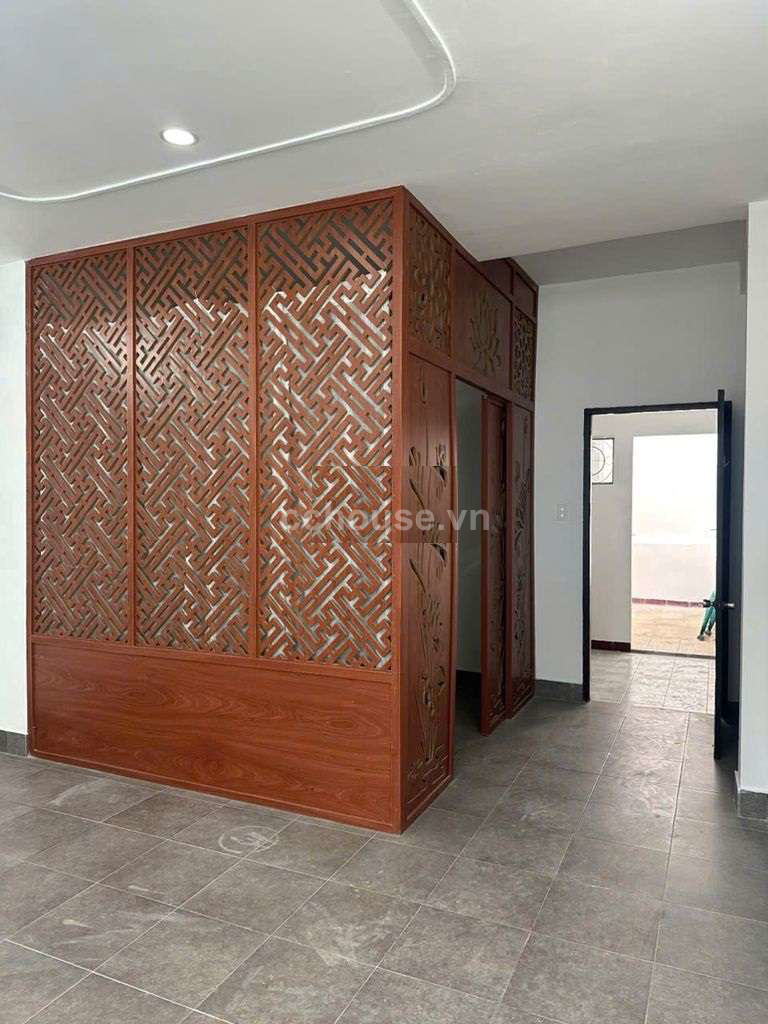 Cho thuê nhà HXH Sư Vạn Hạnh, P.Hòa Hưng. DT 4.36x13.2m, 4 tầng ST