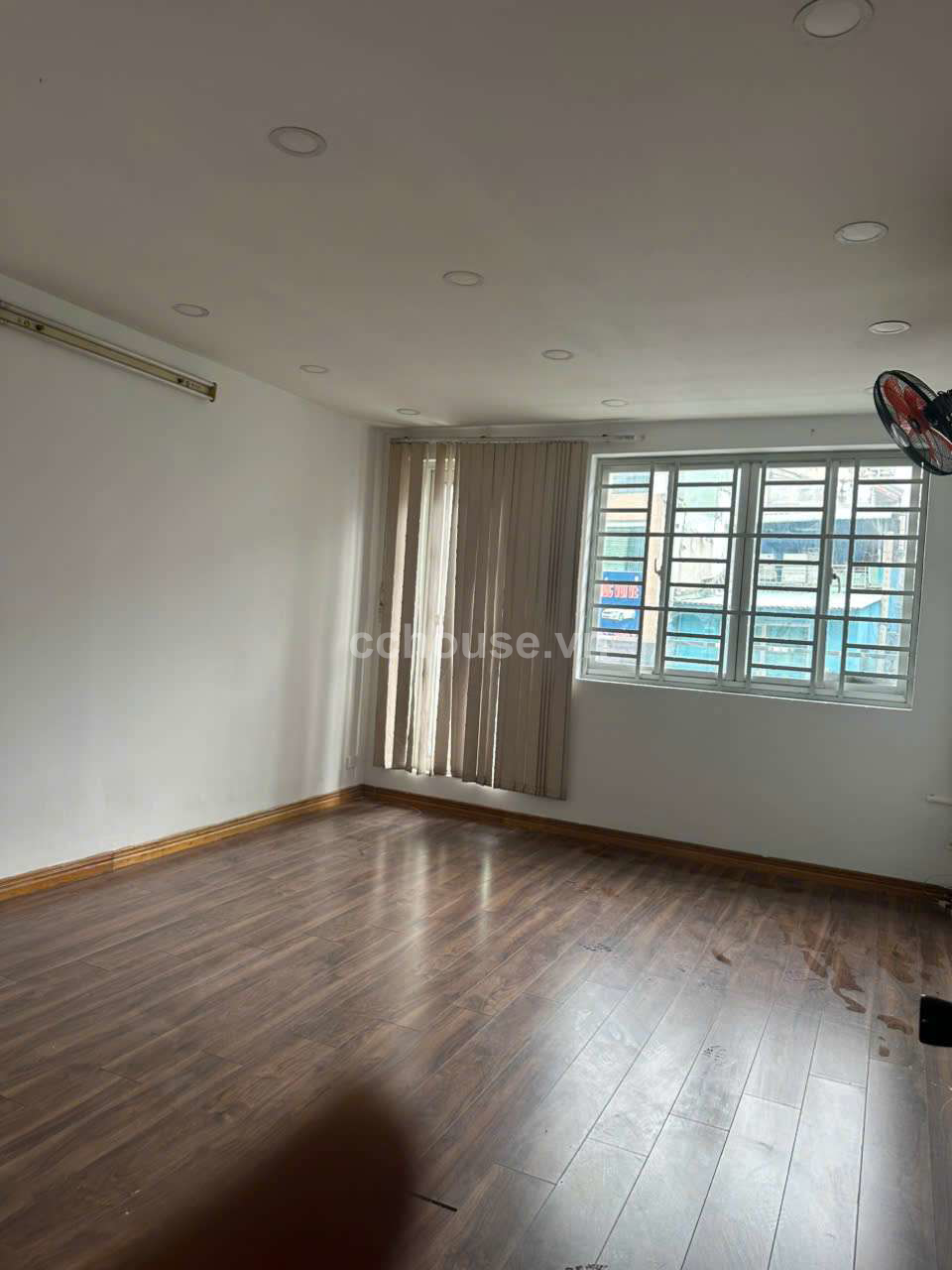 Cho thuê nhà NCMT Trần Phú, P.Chợ Quán. DT 3.8x12m, 4 tầng
