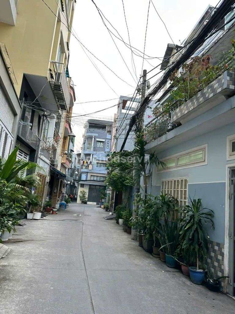 Bán nhà hẻm 623 CMT8, P.Hòa Hưng. DT 4x18m, 2 tầng
