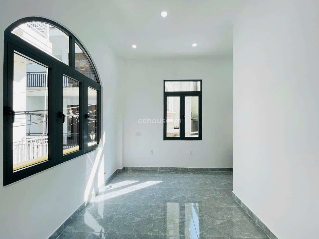Cho thuê nhà MT Quang Trung, P.Thông Tây Hội. DT 4x17.2m, 4 tầng