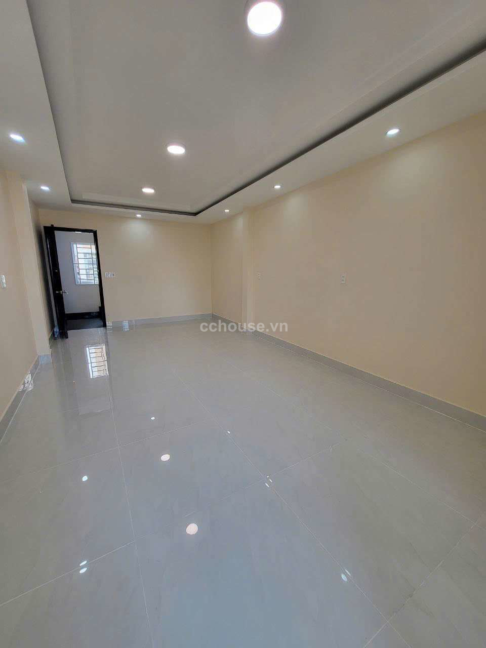Bán nhà 5 tầng Mặt tiền Hoàng Sa phường 5 quận Tân Bình
