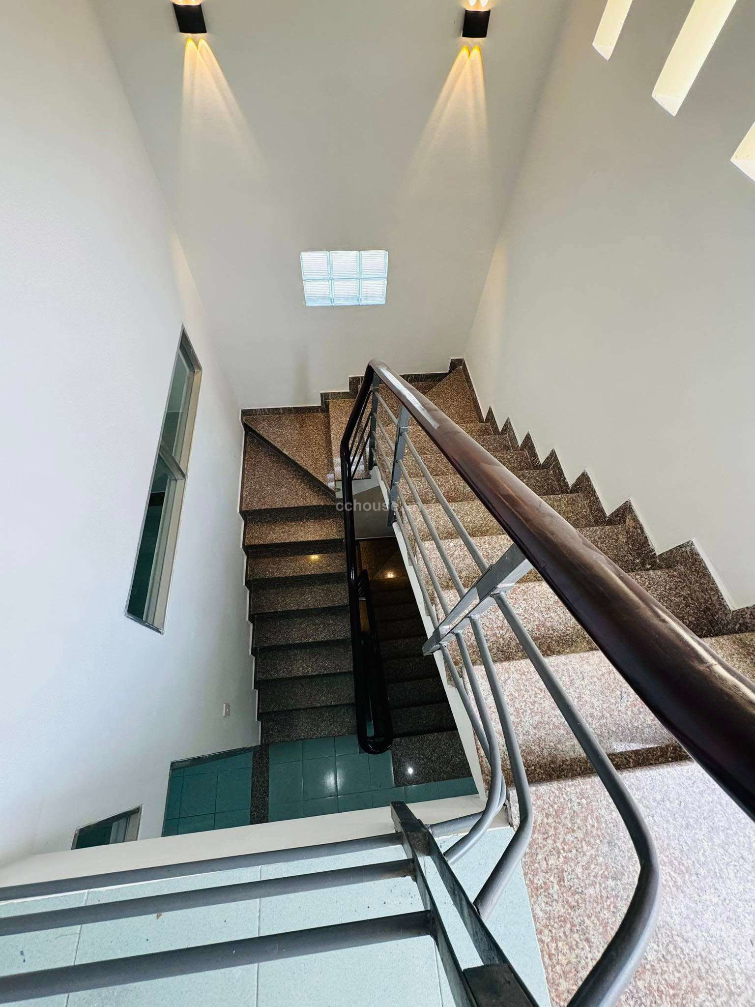 Bán nhà MTKD Hồng Lạc, P.Bảy Hiền. DT 4x15m, 4 tầng