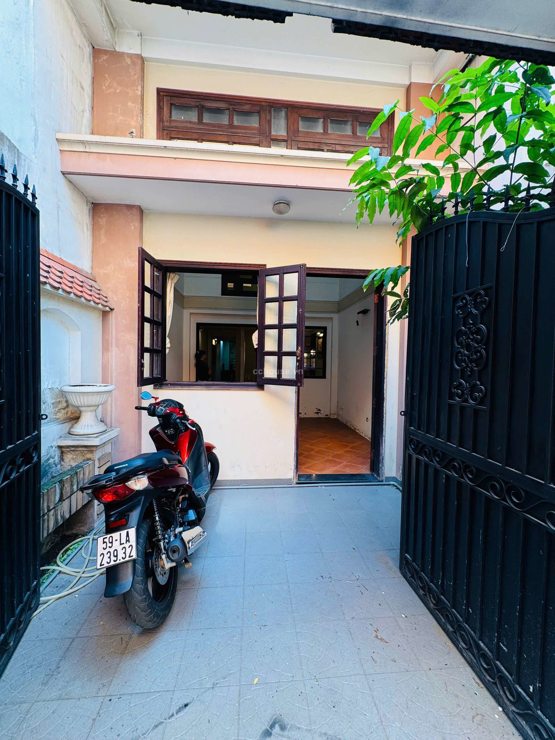 Bán nhà 3 tầng Hẻm xe hơi Trương Công Định phường 14 Quận Tân Bình