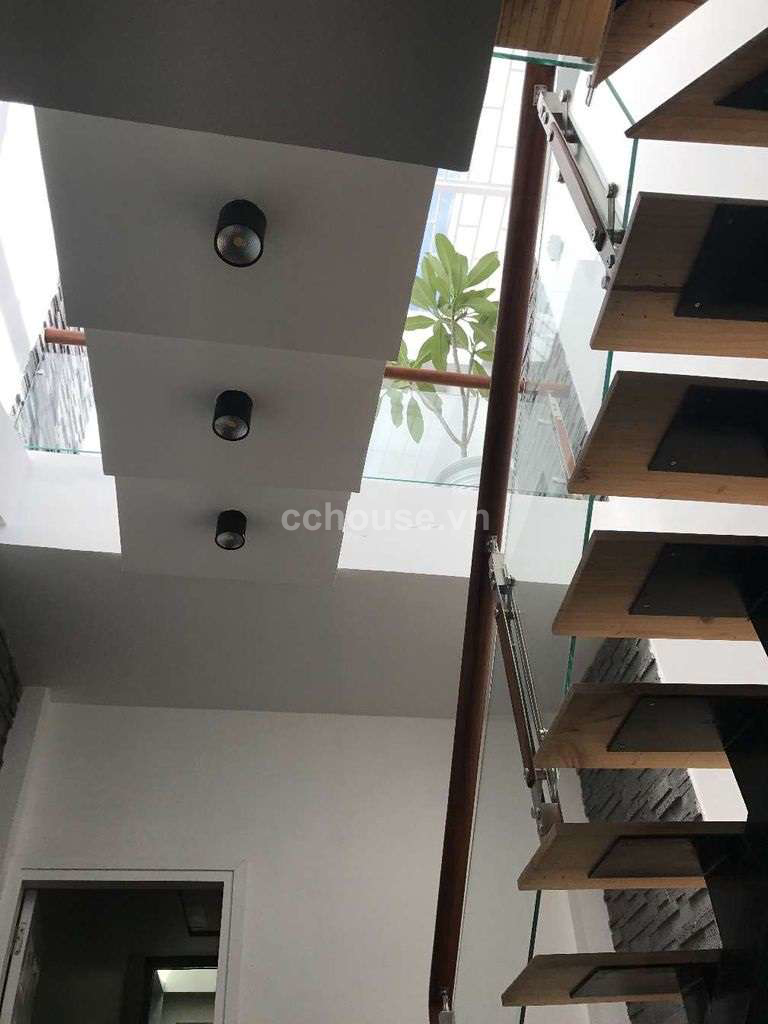 Bán nhà HXH 386 Lê Văn Sỹ, P.Nhiêu Lộc. DT 62m2, 2 tầng