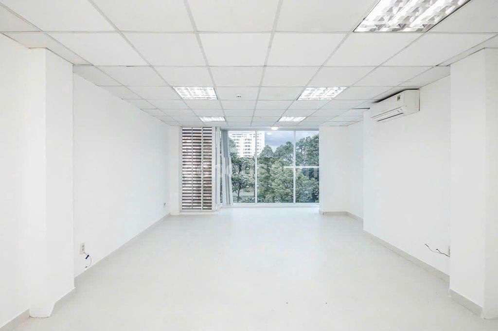 Bán nhà HXH Nguyễn Thị Minh Khai, P.Tân Định. DT 4.5x23m, hầm 7 tầng