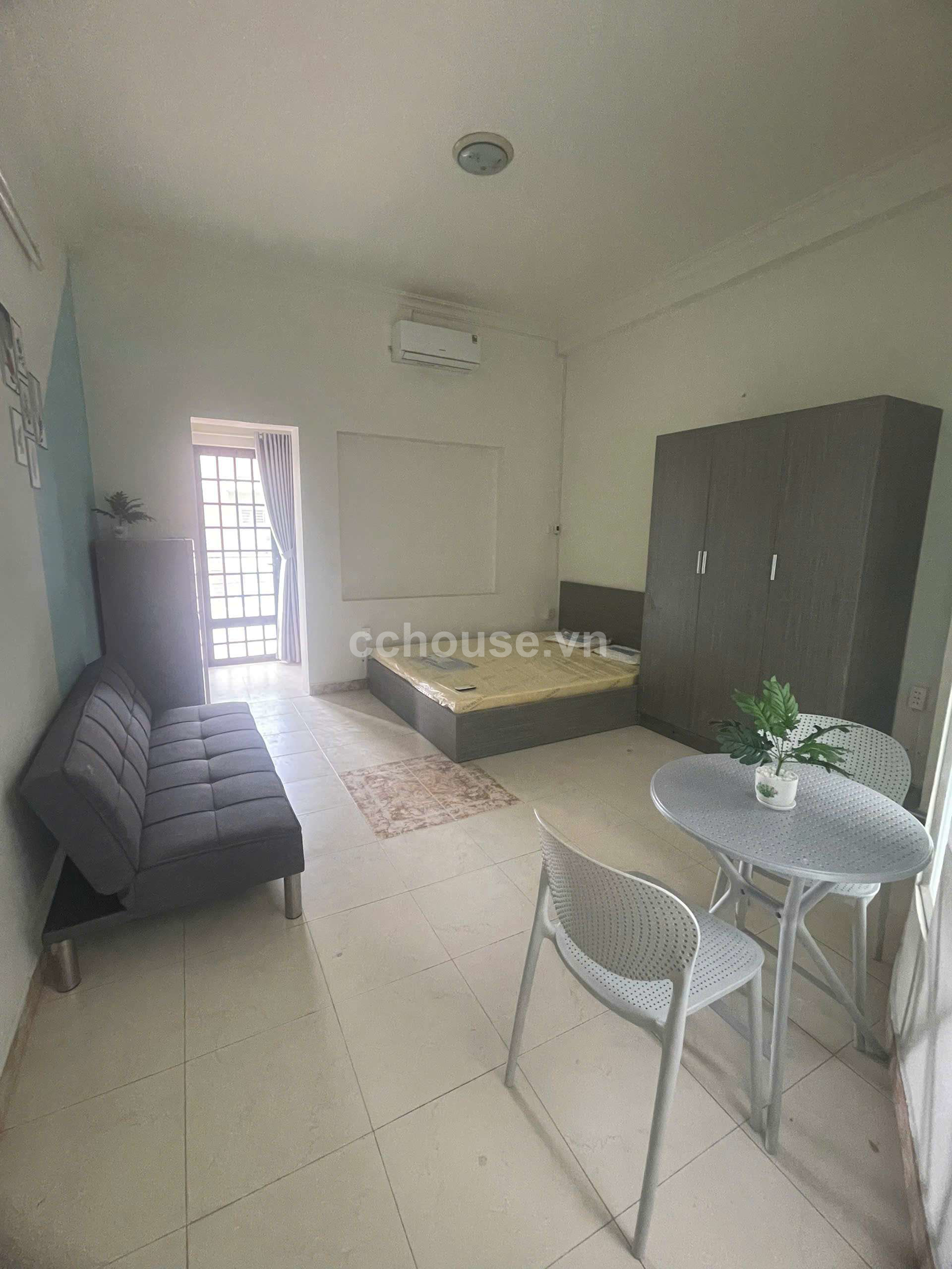 DOC-QUYEN--HOA-HONG-MOI-GIOI-425-Nguyen-Thai-Binh--Cach-MAT-Tien-Truong-Chinh-vai-buoc-chan-id9490