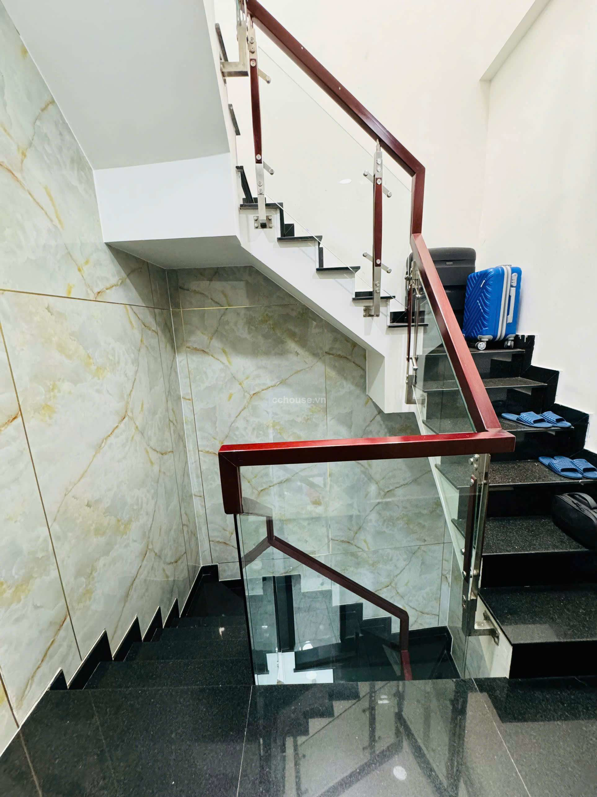 Bán nhà 5 tầng Hẻm xe tải Lê Văn Sỹ phường 12 Quận 3