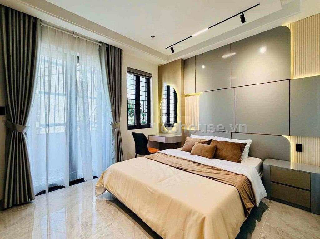 Bán nhà căn góc HXH 8m Lê Đức Thọ, P.An Hội Đông. DT 4.35x15m, 6 tầng thang máy