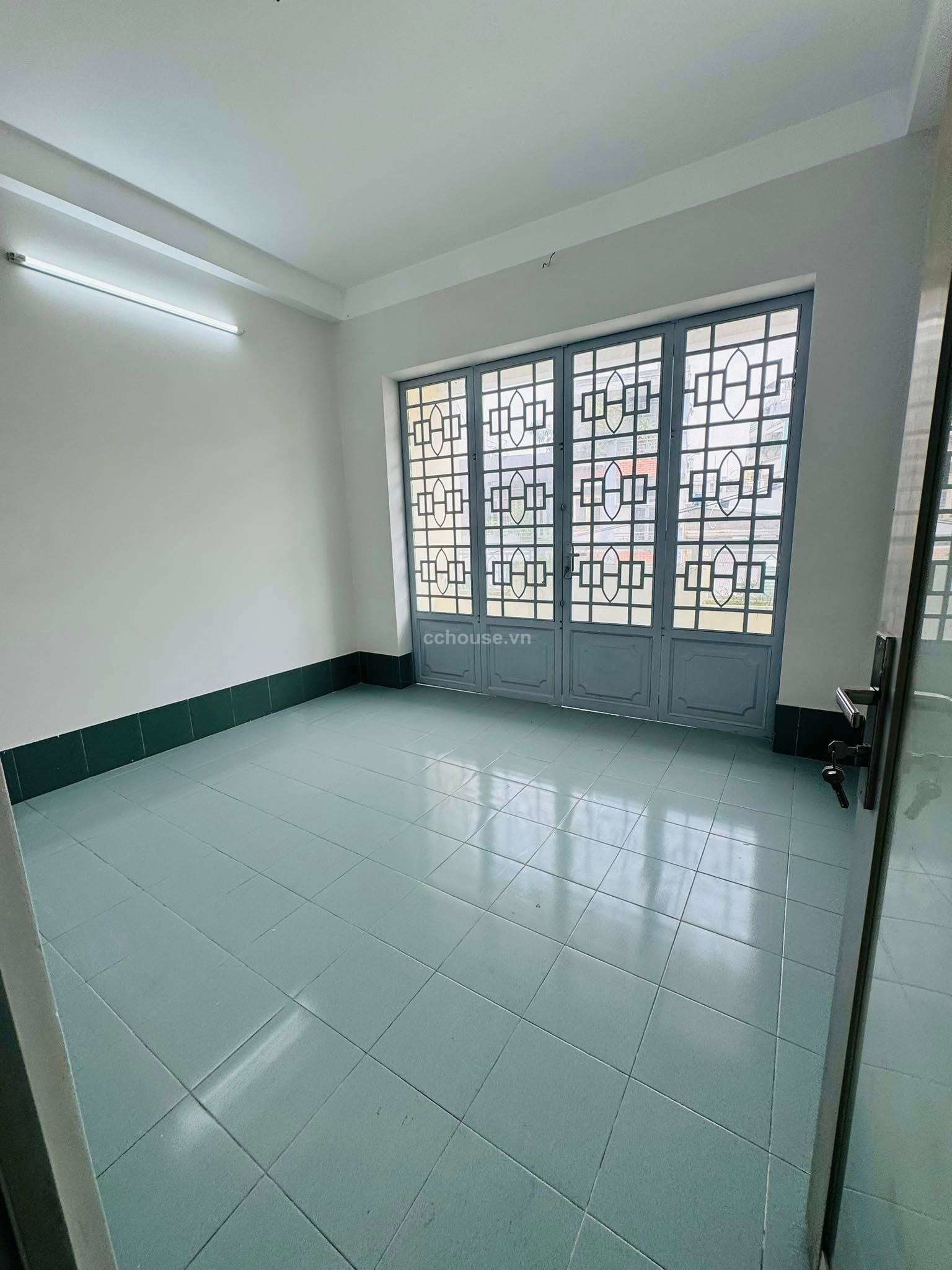 Bán nhà MTKD Hồng Lạc, P.Bảy Hiền. DT 4x15m, 4 tầng