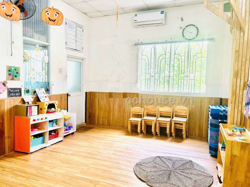 Cho thuê nhà HXH Hòa Hưng. DT 13x12m, 4 tầng