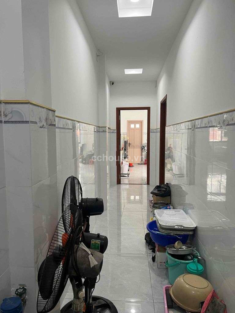 Bán nhà căn góc MT Nguyễn Văn Lạc, P.Thạnh Mỹ Tây. DT 204m2, 3 tầng ST