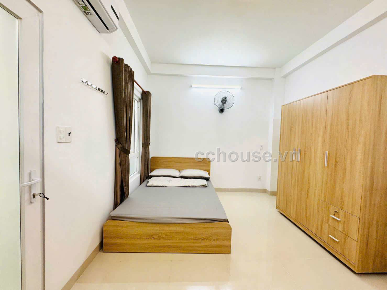 Bán nhà hẻm 80 Dương Quảng Hàm, P.An Nhơn. DT 4.45x16.5m, 4 tầng ST