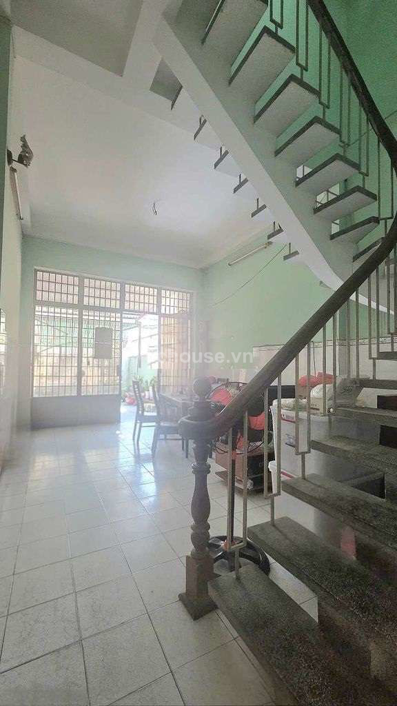 Bán nhà MT Gò Cẩm Đệm, P.Bảy Hiền. DT 4.15x20m, 3 tầng
