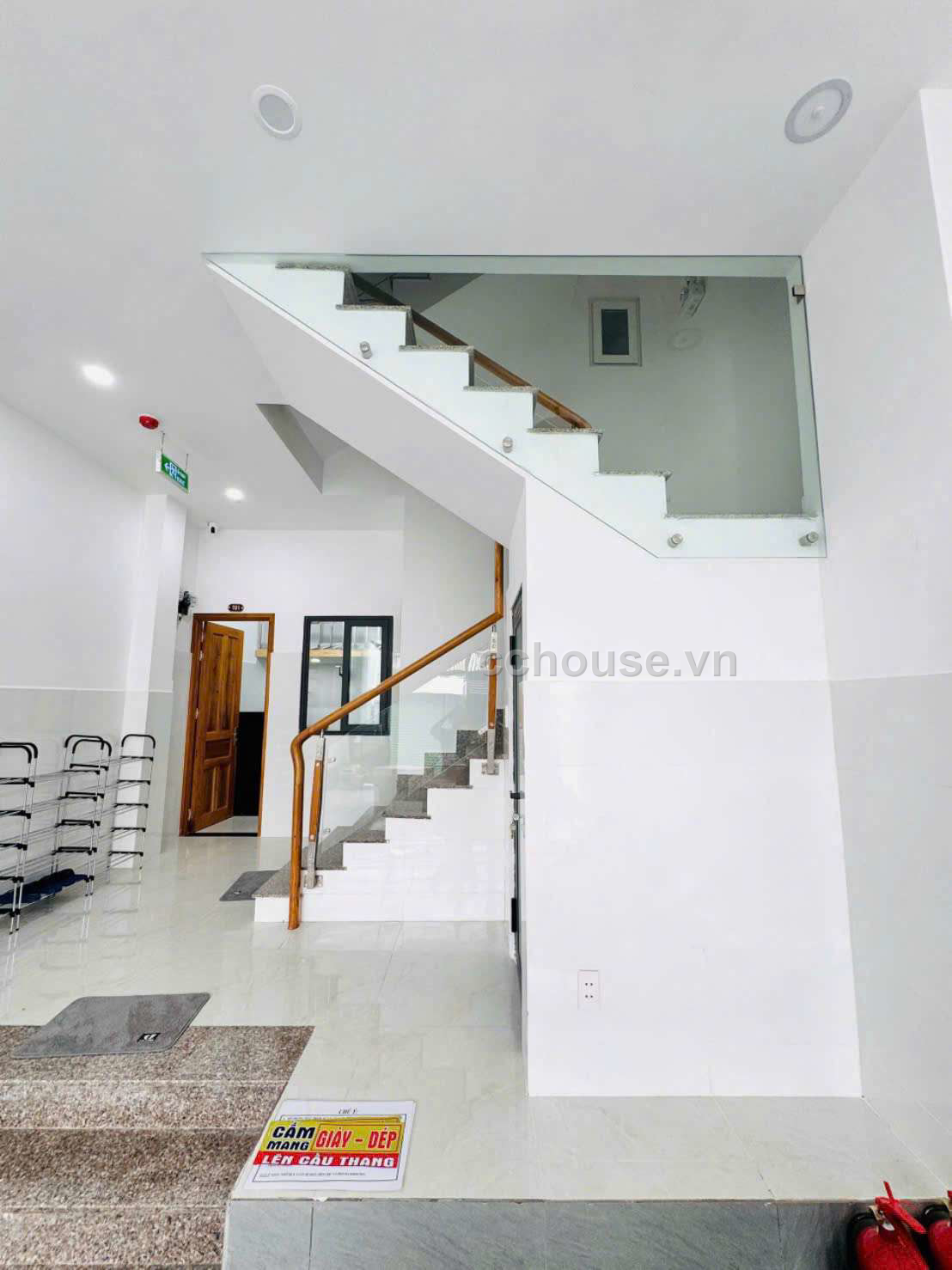 Bán nhà hẻm 80 Dương Quảng Hàm, P.An Nhơn. DT 4.45x16.5m, 4 tầng ST