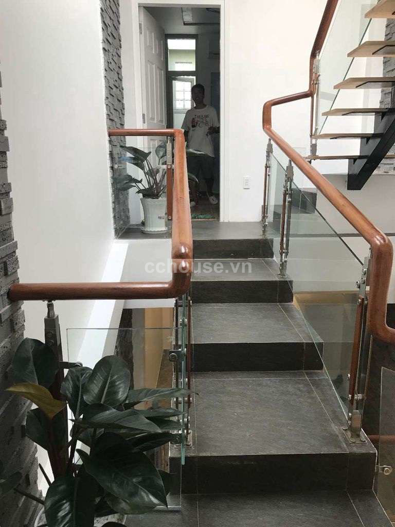Bán nhà HXH 386 Lê Văn Sỹ, P.Nhiêu Lộc. DT 62m2, 2 tầng