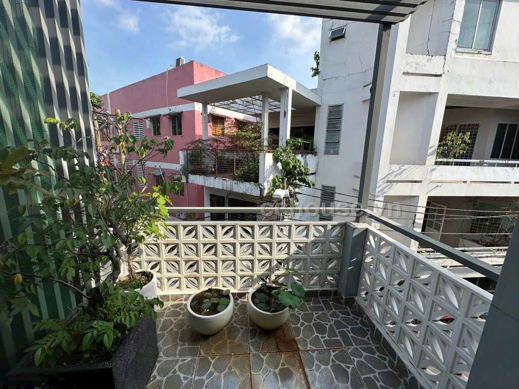 Bán nhà MT cư xá Nguyễn Đình Chiểu, P.Đức Nhuận. DT 6x12.2m, 3 tầng