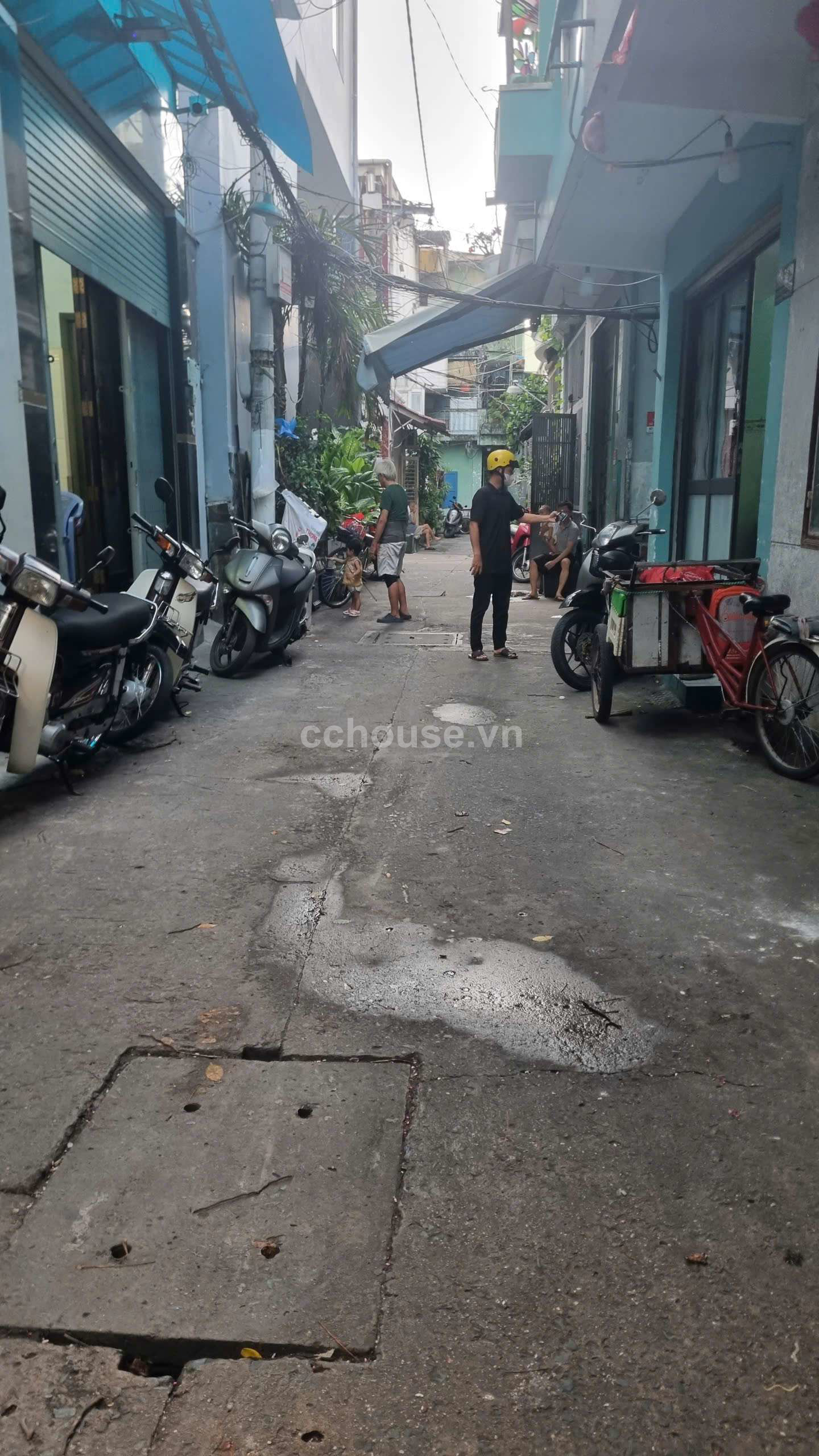 Bán nhà 4 tầng Hẻm Lạc Long Quân phường 8 quận Tân Bình