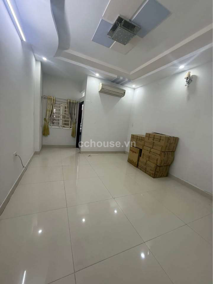 Bán nhà hẻm 127 Cô Giang, P.Cầu Kiệu. DT 3.9x17m, 3 tầng ST