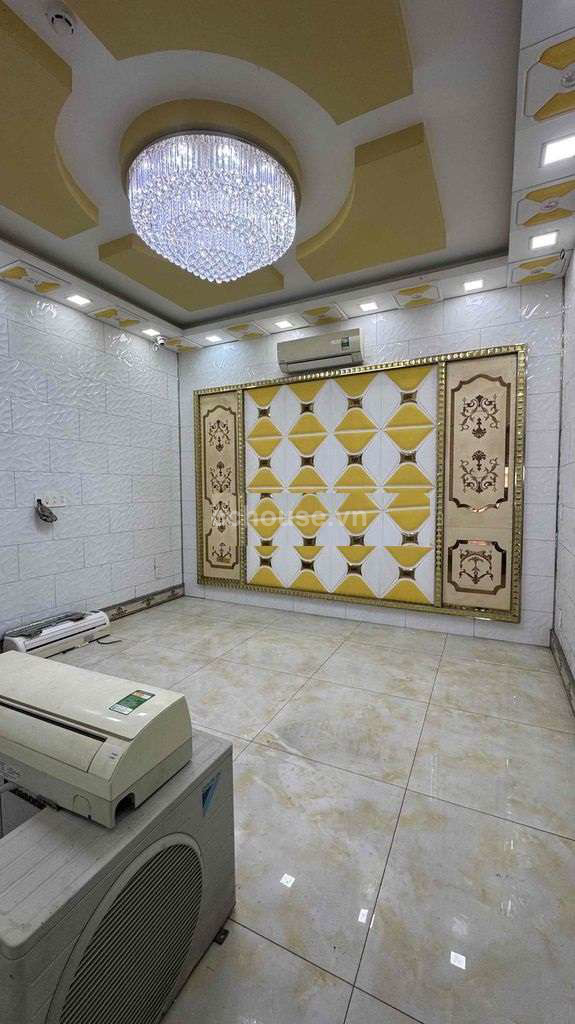 Cho thuê nhà MT An Dương Vương, P.An Đông. DT 4.25x20m, 4 tầng thang máy