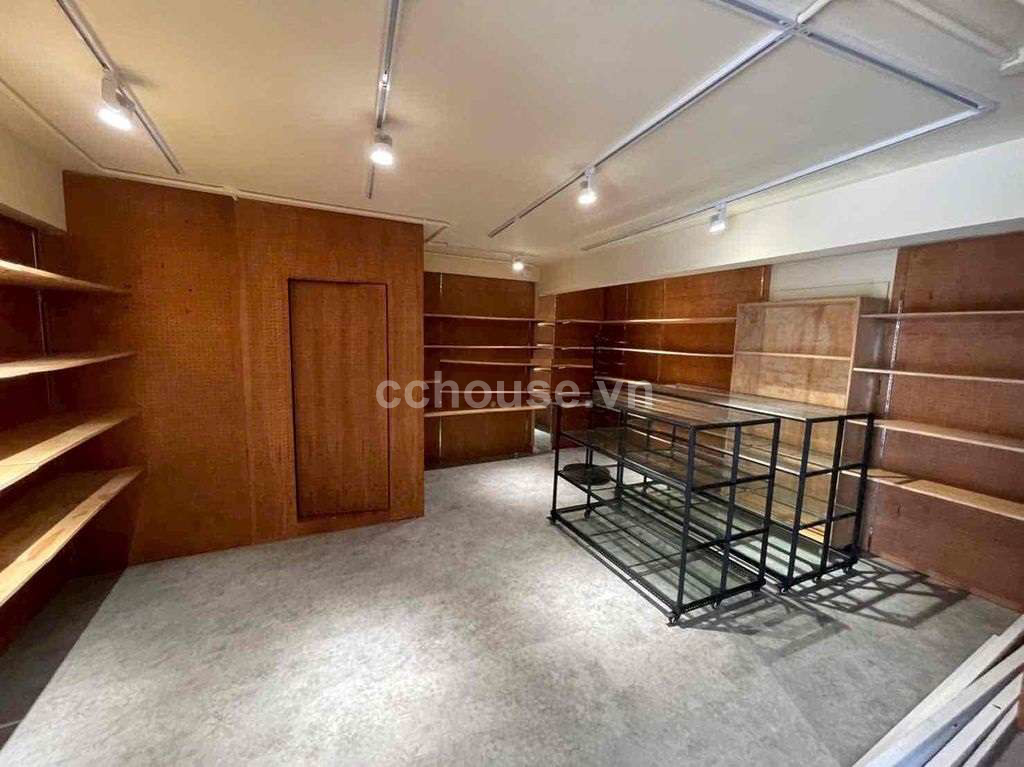 Cho thuê nhà 2MT Võ Văn Tần, P.Bàn Cờ. DT 45m2, 3 tầng