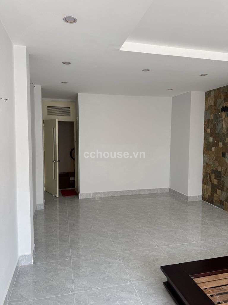 Bán nhà HXH Nguyễn Tri Phương, P.Vườn Lài. DT 4x12m, 3 tầng ST