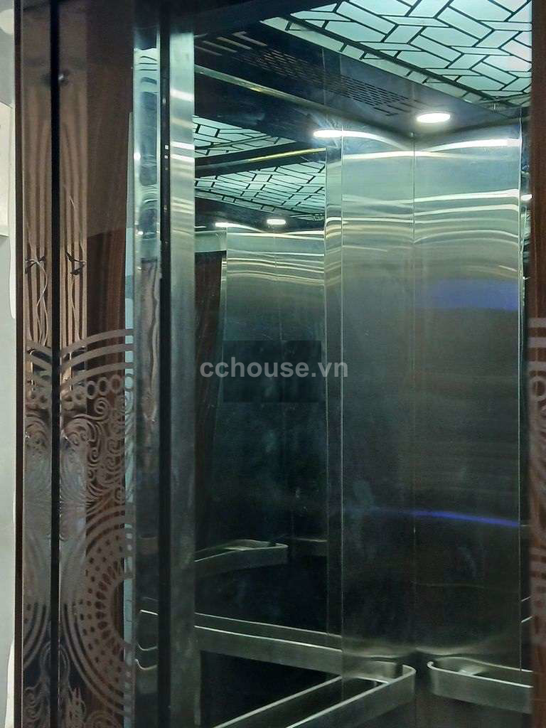 Cho thuê tòa nhà MT Nguyễn Văn Trỗi, P.Phú Nhuận. DT 5.5x12m, 8 tầng