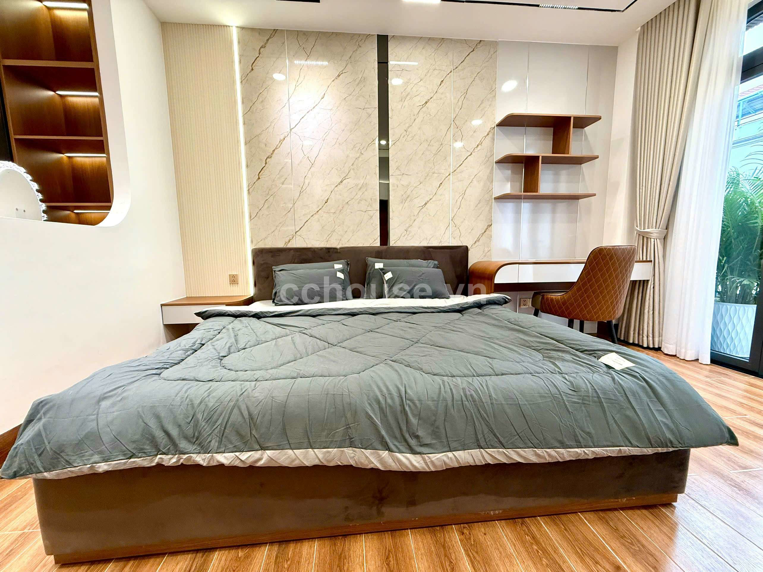 Bán nhà mới xây 6 tầng Thang Máy hẻm xe Tải CMT8 phường 5 quận Tân Bình