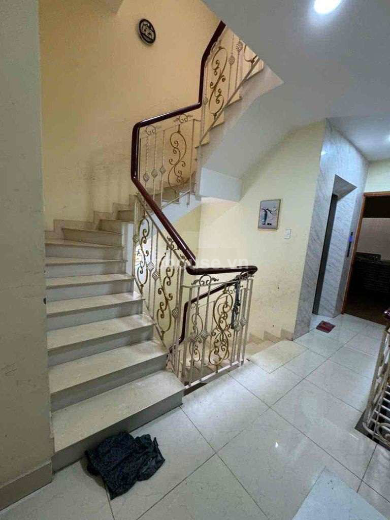 Bán nhà HXH Phạm Văn Đồng, P.Bình Lợi Trung. DT 4x17m, 5 tầng ST