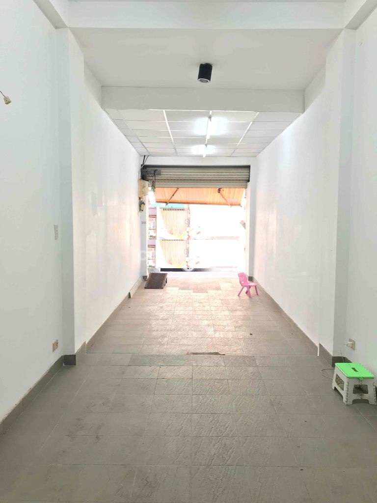 Cho thuê MBKD Tô Hiến Thành, P.Hòa Hưng. DT 3x18m nở hậu 6m, 2 tầng