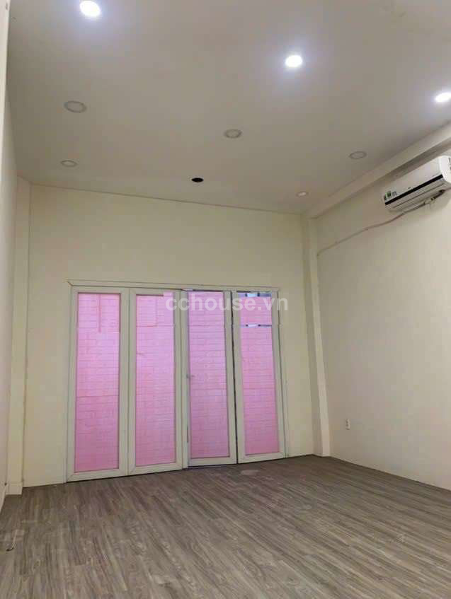 Cho thuê nhà MT Phạm Phú Thứ, P.Bảy Hiền. DT 4x8m, 4 tầng