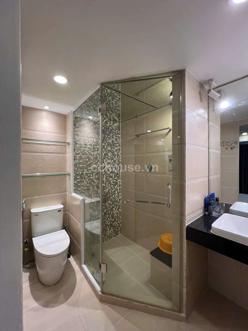 Bán nhà HXH Tô Hiến Thành, P.Diên Hồng. DT 6x5m, 5 tầng