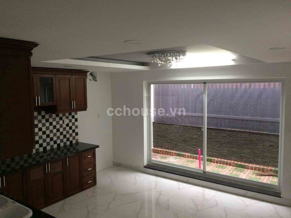 Cho thuê nhà HXH Tô Hiến Thành, P.Hòa Hưng. DT 7x10m, 4 tầng