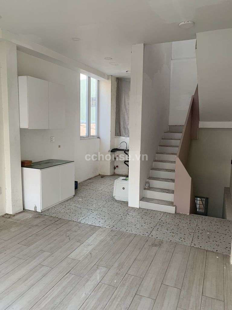 Cho thuê nhà MT Phạm Phú Thứ, P.Bảy Hiền. DT 4x8m, 4 tầng