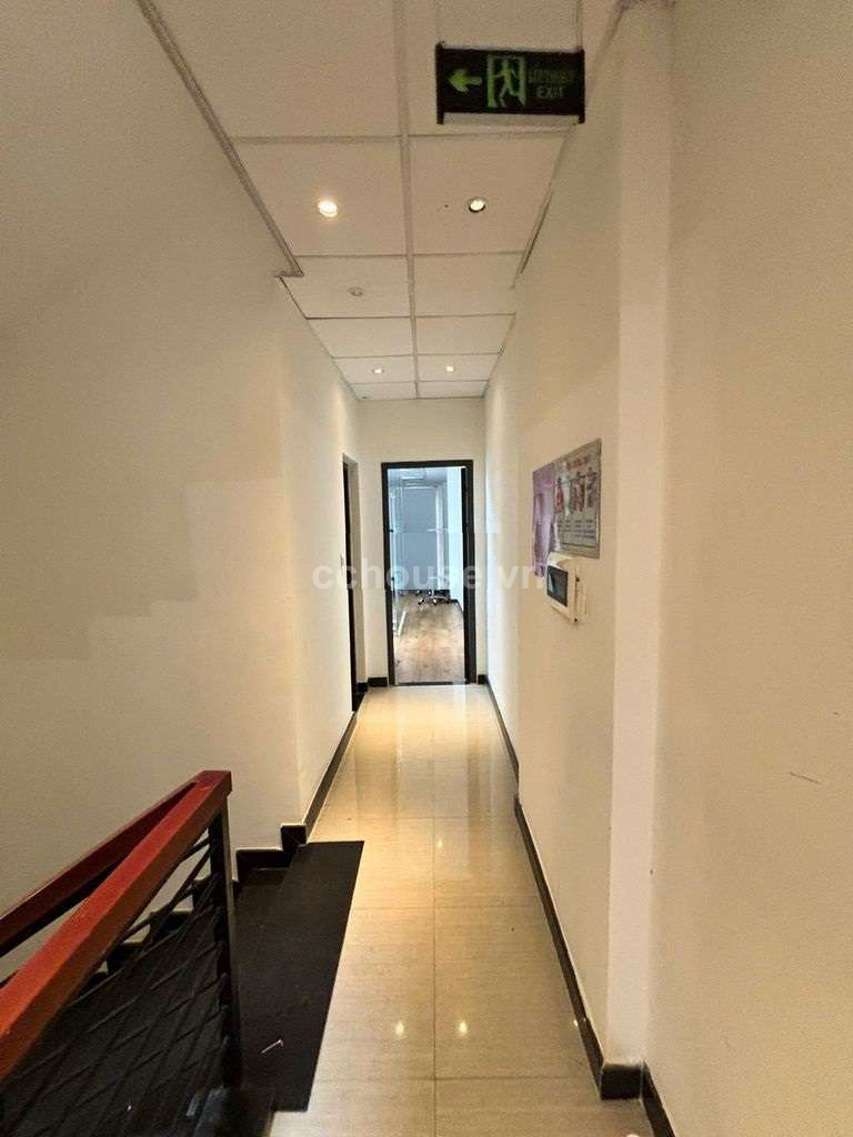 Cho thuê nhà MT Phó Đức Chính, P.Sài Gòn. DT 4.5x25m, 4 tầng