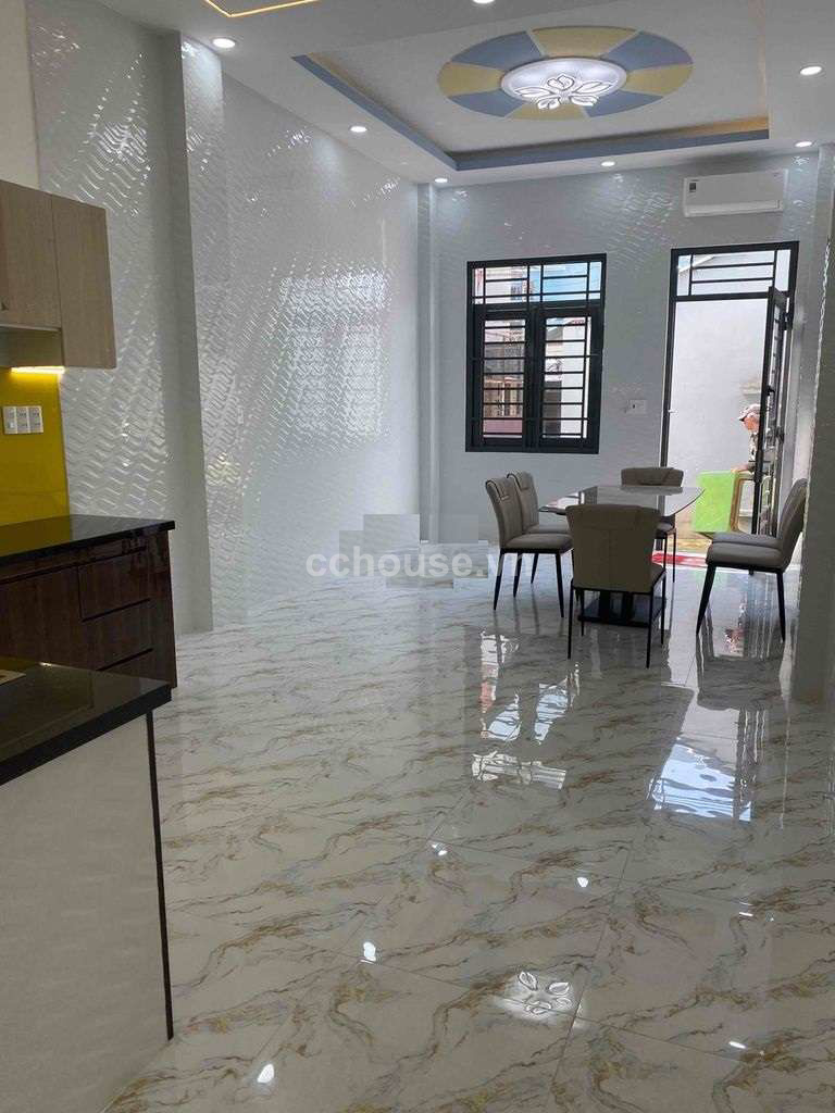 Bán nhà MT Diên Hồng, P.Gia Định. DT 3.8x19m, 4 tầng ST