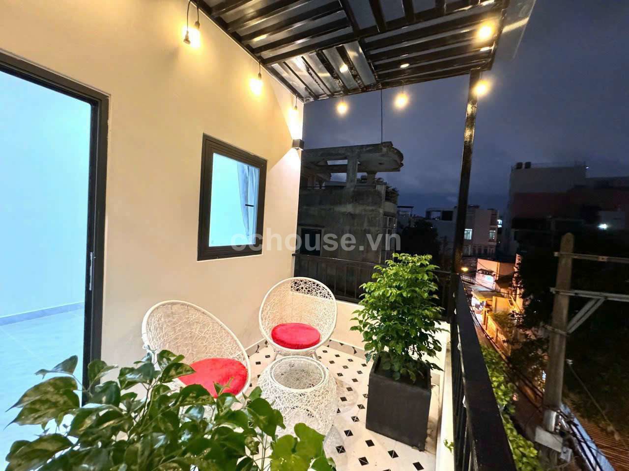 Bán nhà MT Nguyễn Công Hoan, P.Cầu Kiệu. DT 3.4x14m, 4 tầng ST