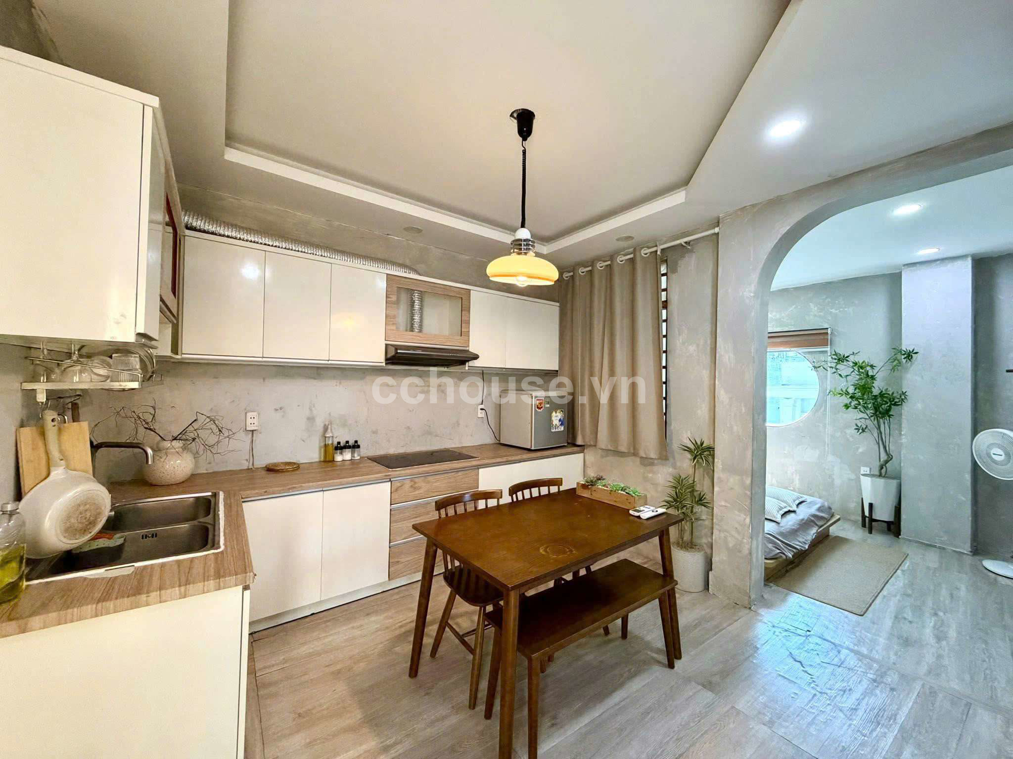 Bán nhà căn góc HXH Phùng Văn Cung, P.Cầu Kiệu. DT 5x9m, 5 tầng