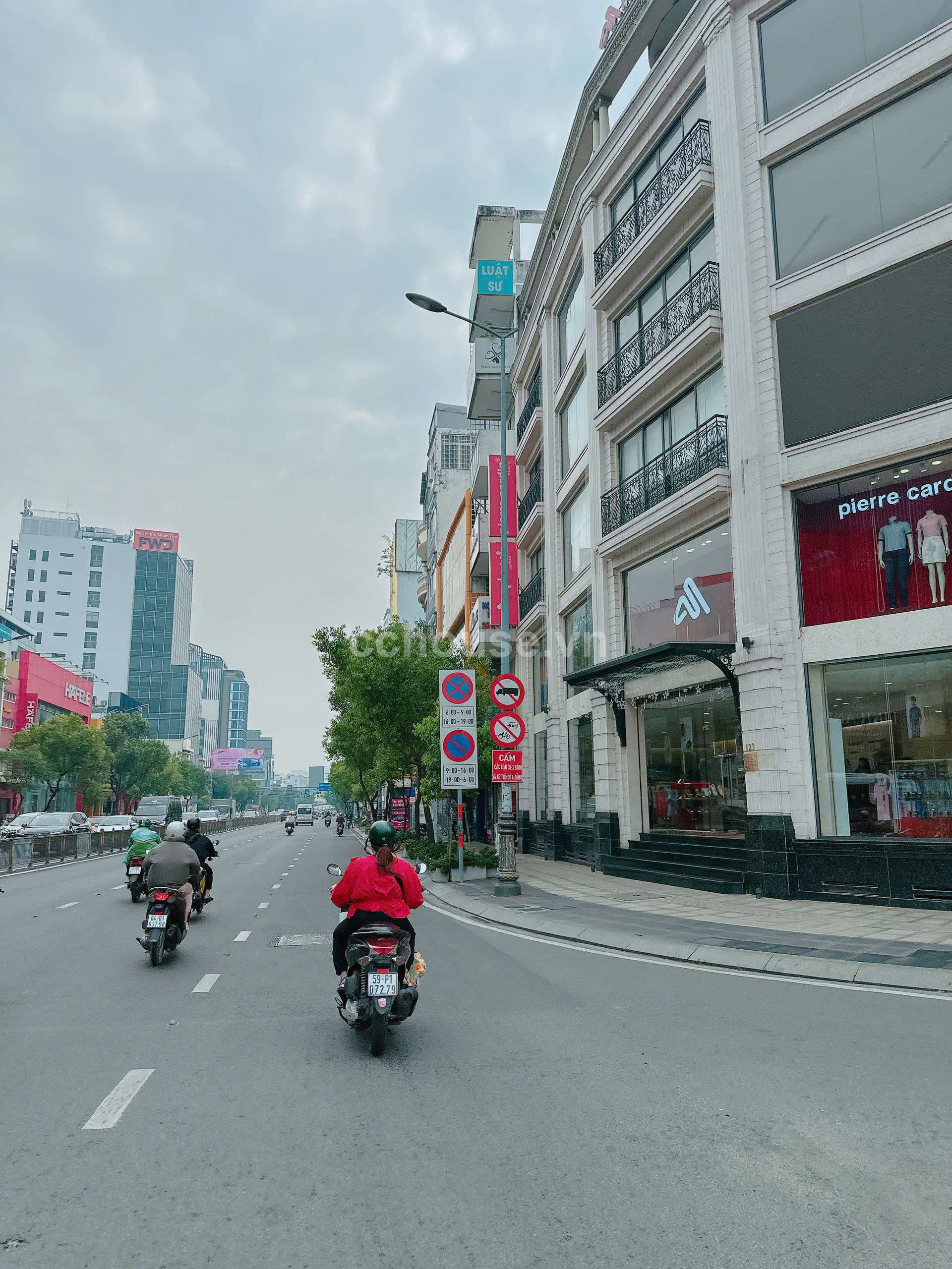 Bán nhà MT Nguyễn Văn Trỗi, P.Phú Nhuận. DT 4.2x8m, 7 tầng