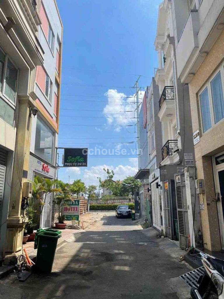 Bán nhà HXH Phạm Văn Đồng, P.Bình Lợi Trung. DT 4x17m, 5 tầng ST