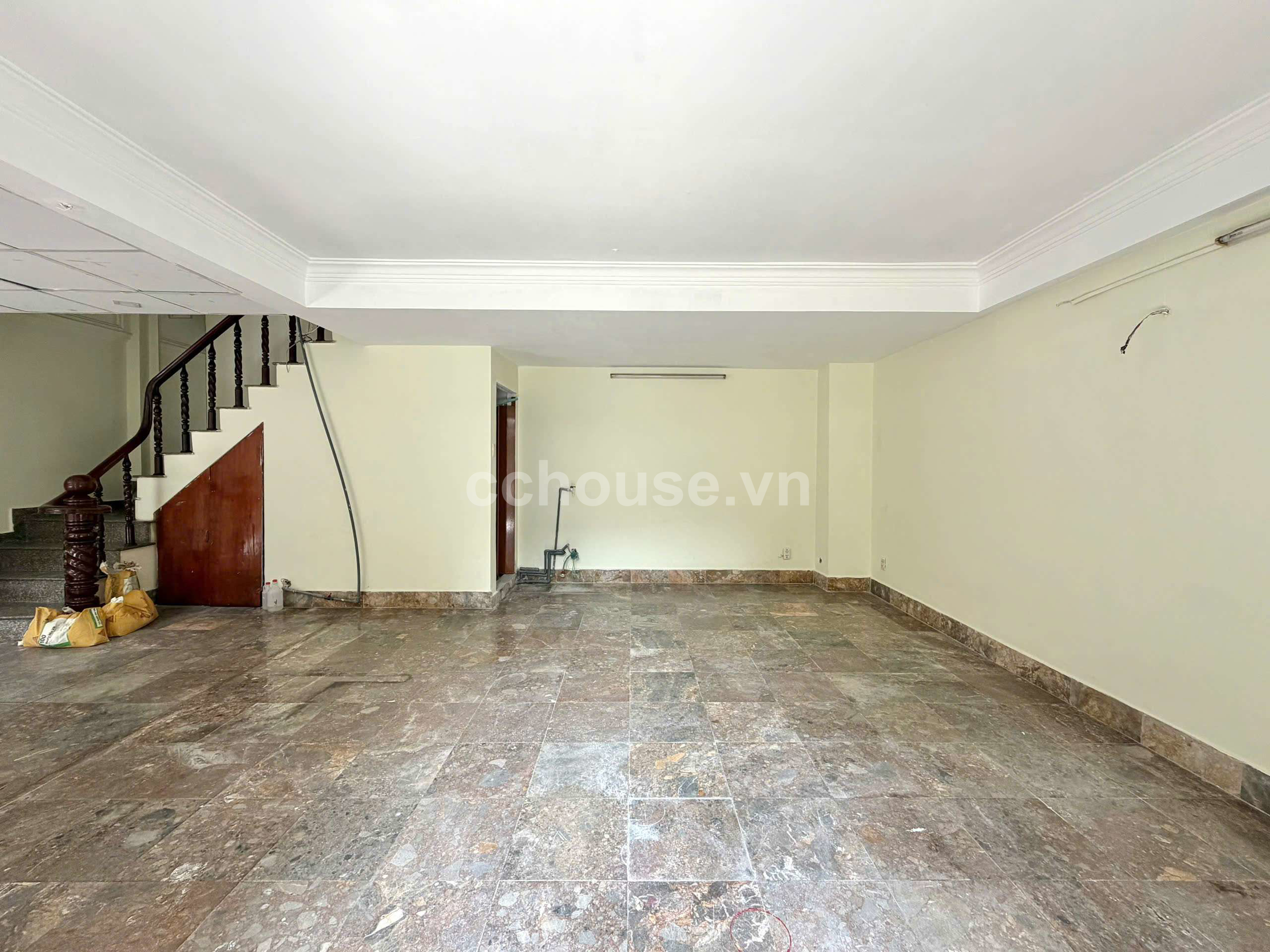 Bán nhà góc 2MT Phan Văn Sửu, P.Tân Bình. DT 6.5x11m, 5 tầng