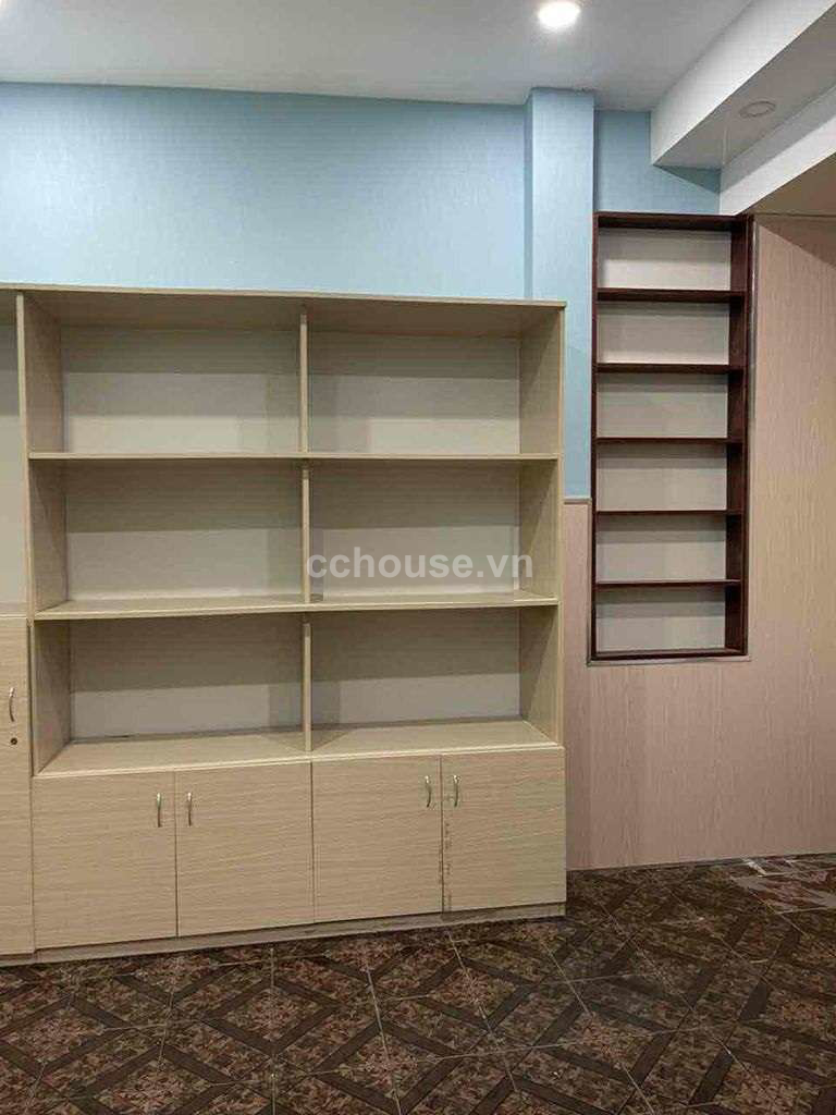 Cho thuê nhà NCMT Điện Biên Phủ, P.Thạnh Mỹ Tây. DT 4x12m, 3 tầng