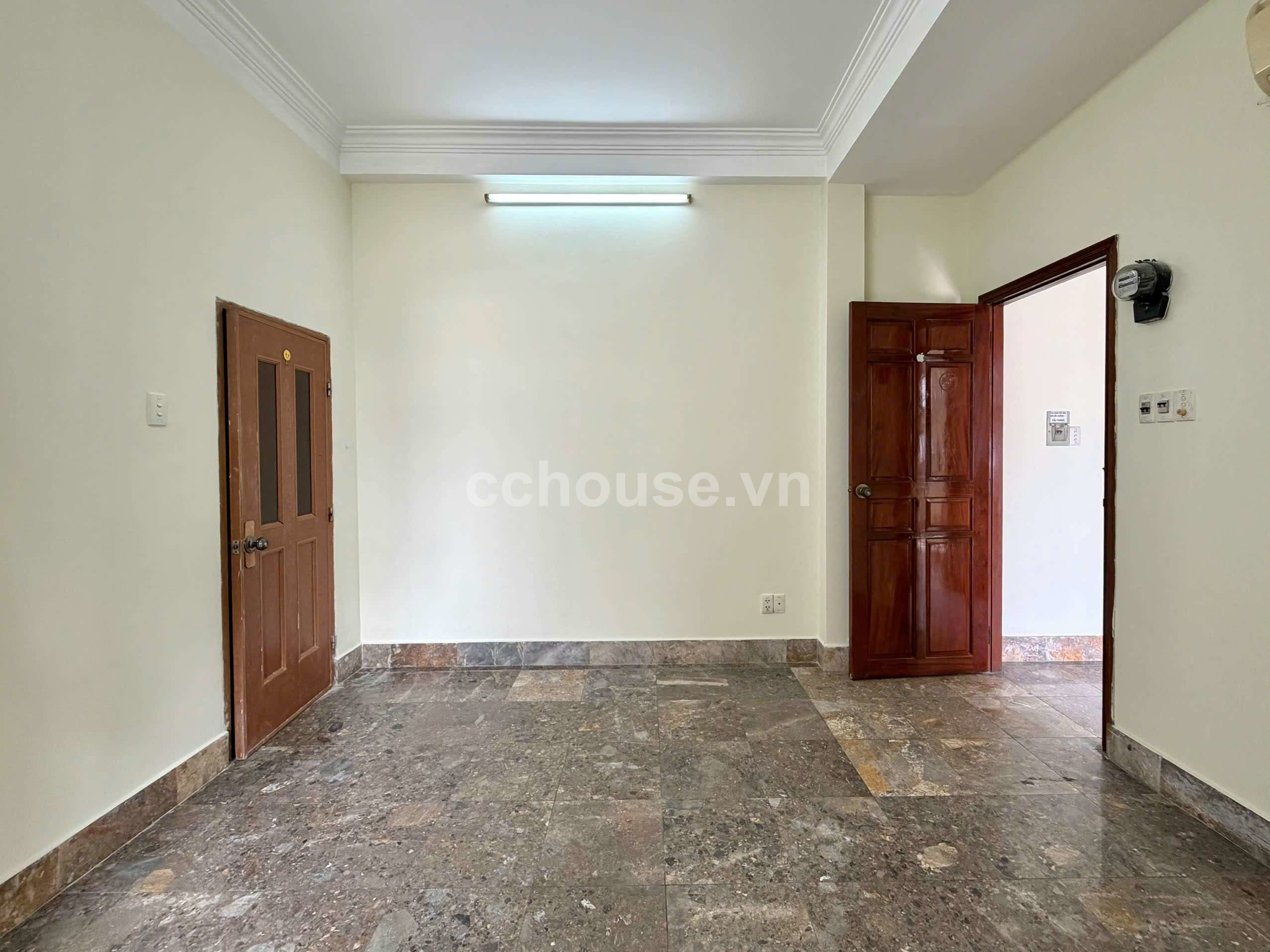Bán nhà góc 2MT Phan Văn Sửu, P.Tân Bình. DT 6.5x11m, 5 tầng