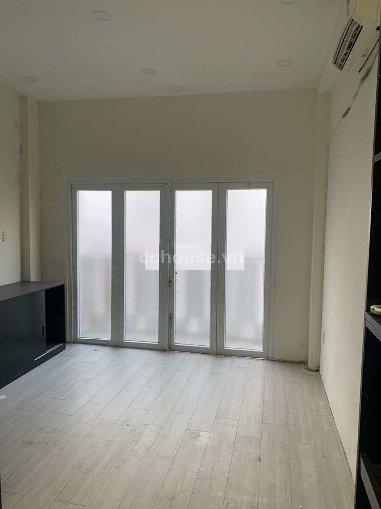 Cho thuê nhà MT Phạm Phú Thứ, P.Bảy Hiền. DT 4x8m, 4 tầng